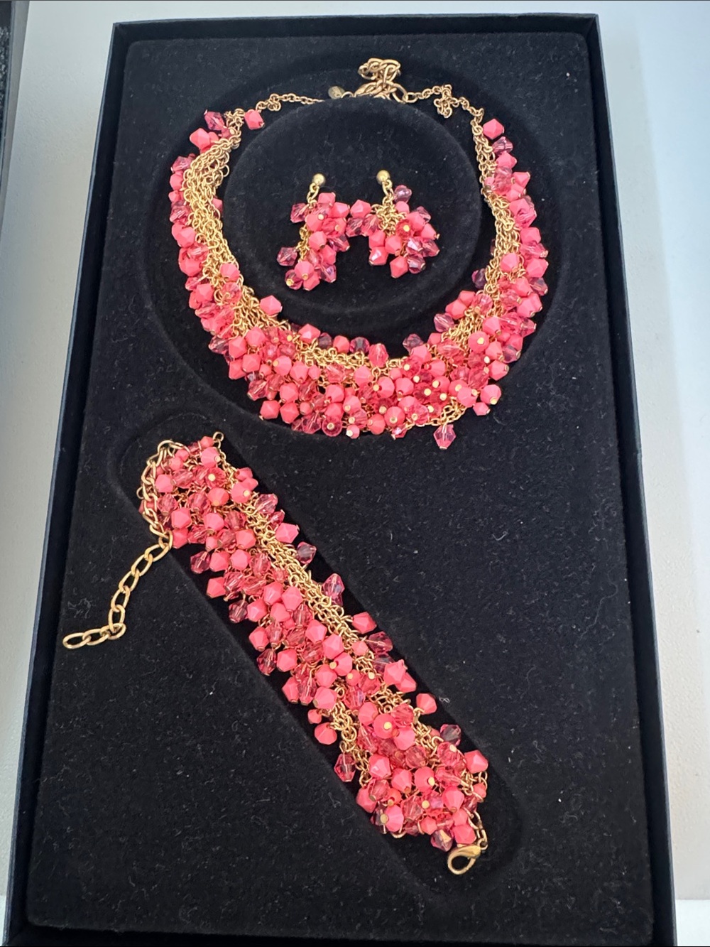 Gold-Plated Jewelry Set with Pink Beaded Accents